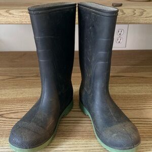 Rain-boots, black and green, kids size 3, Made in Canada